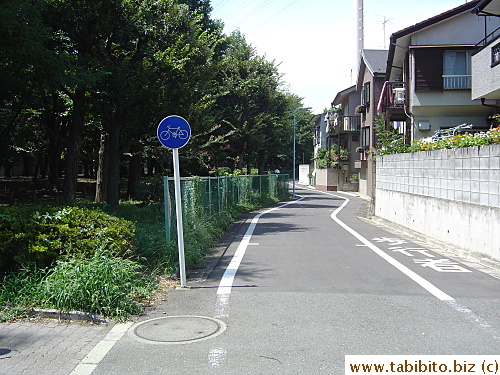 A designated cycle path near our apt
