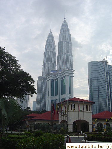 Walking toward the Towers from Bukit Nanas station