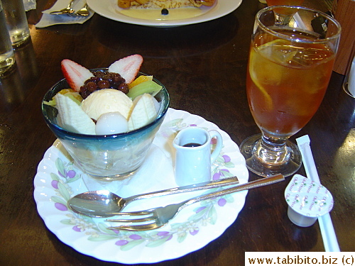 My afternoon tea: Japanese sweet with vanilla ice-cream and fresh fruit and iced lemon tea