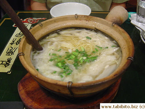 This and the following three pictures show you what we had for lunch.  Noodles in chicken broth served in a claypot