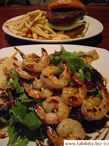 Our last dinner in San Francisco: Delicious hamburger and salad with a very tart dressing