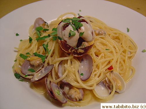 Spaghetti with clams