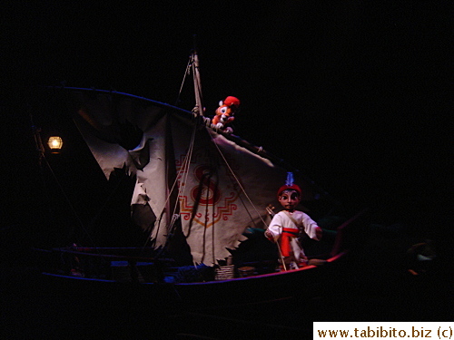 Plenty of dioramas to see during the boat ride