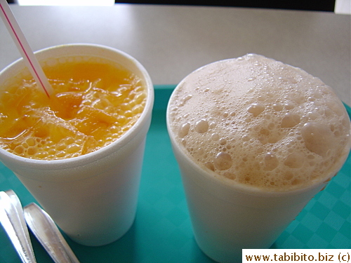 Mango juice which tasted 100% artificial, 0% natural S$2, stretched tea S$1.8