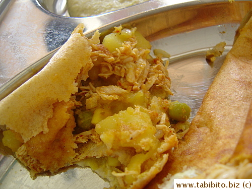 The stuffing was chicken curry, potatoes, peas etc, yummy and a little spicy