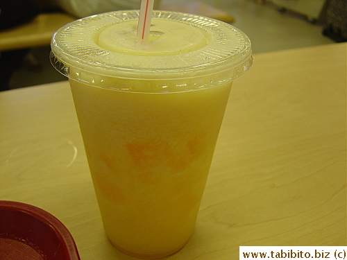 KL got starfruit juice from a juice stand, S$2.8