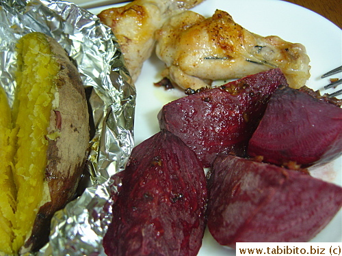 Dinner: balsamic roasted beetroot, sweet potato, grilled wings (if you want the recipe for the beetroot, search in videojug.com, that's the recipe I followed)