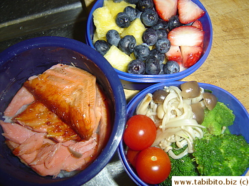 Grilled salted salmon, sauteed shimeji and enoki, broccoli, cherry tomatoes, pineapple, blueberries and strawberries