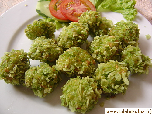 Deep-fried squid balls 60000VND/US$3.1