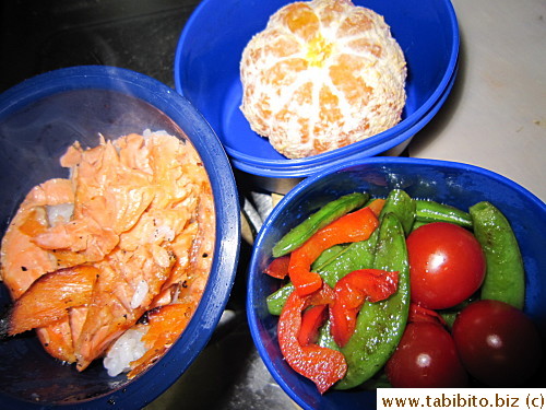 Grilled salmon, stirfried sugar snap and red pepper, cherry tomatoes, mandarin