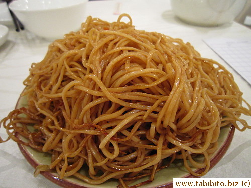 Stirfried noodles is not what we expected, this one tasted like Japan's okonomiyaki, we didn't like it