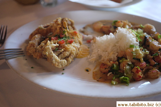 KL had dinner with a long-time friend Rick who has appeared in this blog before.  KL ordered this deep-fried soft-shell crab and seafood dish