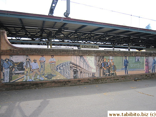 has murals of railroad builders