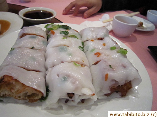 Plain rice rolls with fried crueller was great