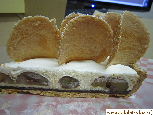 Chestnut and Chocolate Tart 598Yen/$7.7