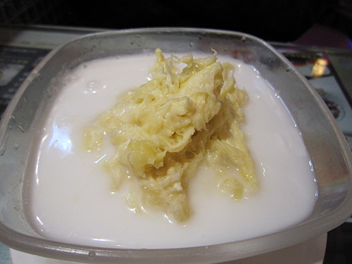 Durian with Coconut Jelly Noodle HK$26