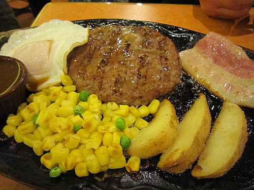 Friend had hamburger patty set, both 800Yen/US$10