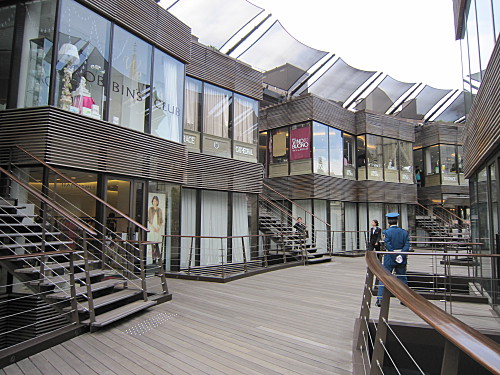 that hold wedding receptions