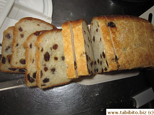 Raisin bread