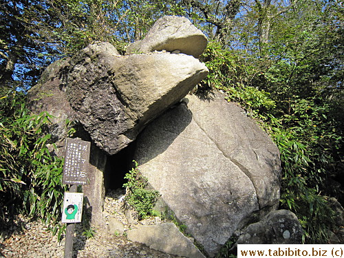 The last sightseeing spot is this Frog Rock 