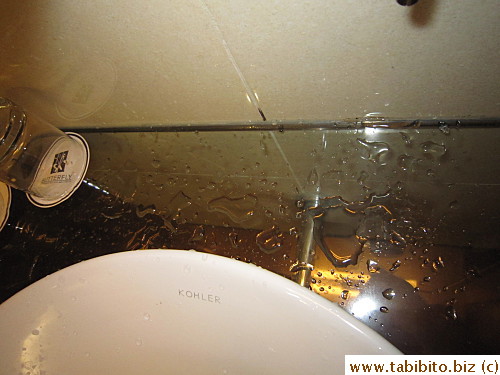 leaves a big mess after each use no matter how careful you are