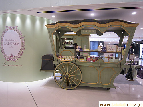 Besides Laduree store in Harbour City, they also have a cart selling mostly macarons 