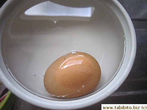 Leaving in cold water before peeling