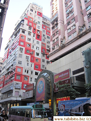 Apartment buildings should be more colorful like this one