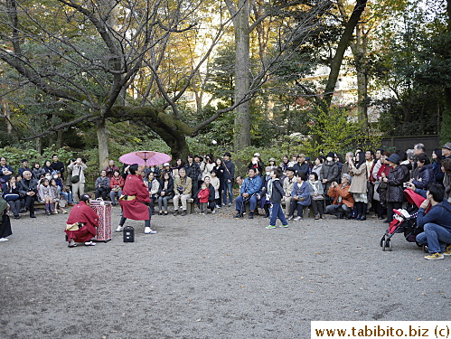 Free performance that day