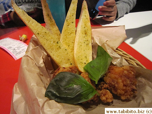 Garlic bread and fried chicken