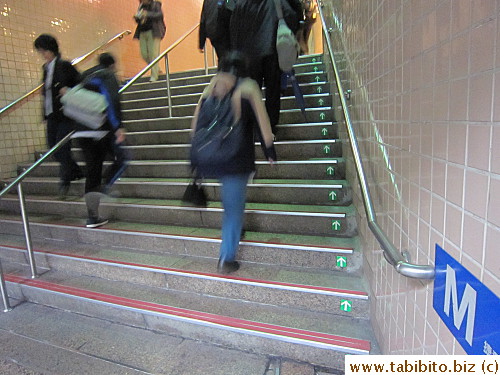 There are fourteen steps from the station to the hotel